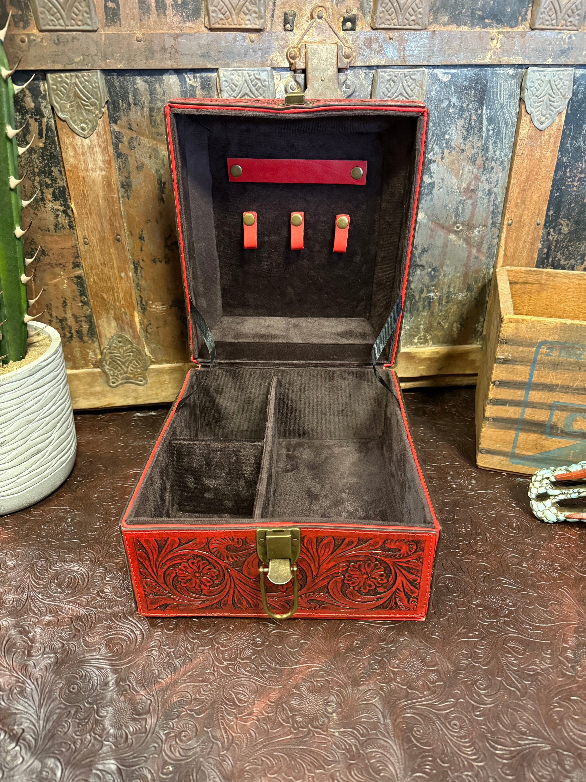 WL Red Large Jewelry Case