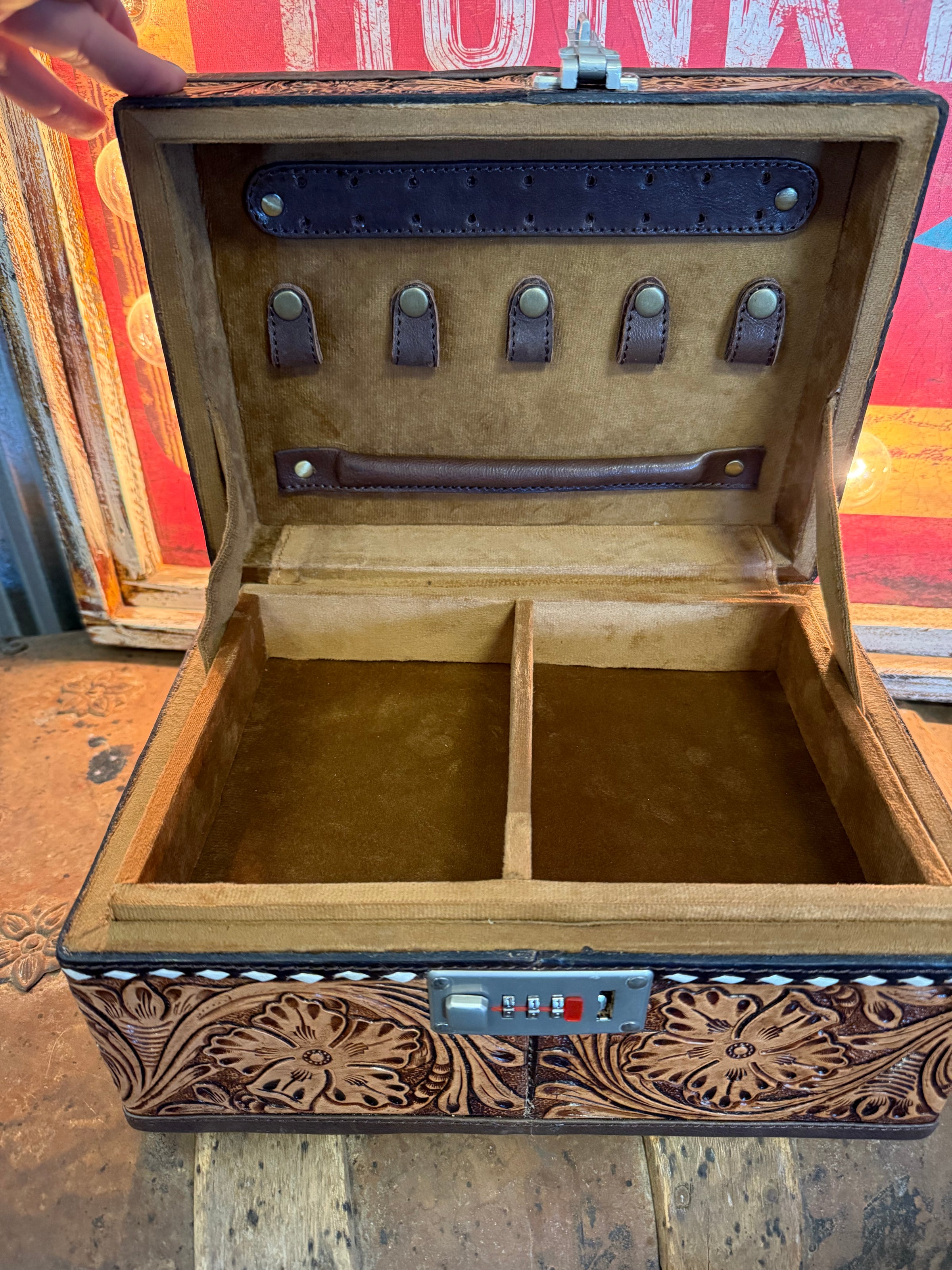 CG Jewelry Case with Lock