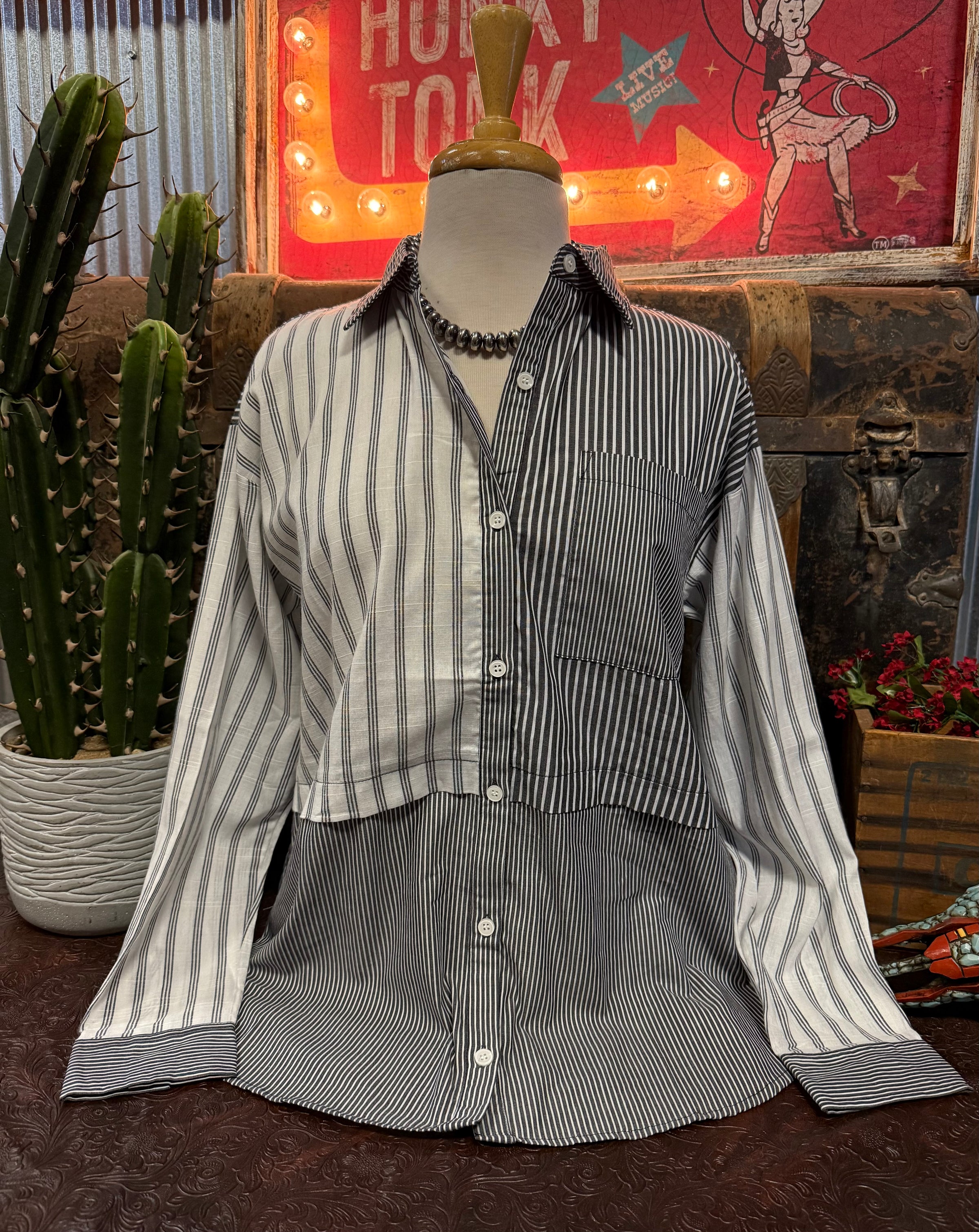 DR Black White Stripe BU