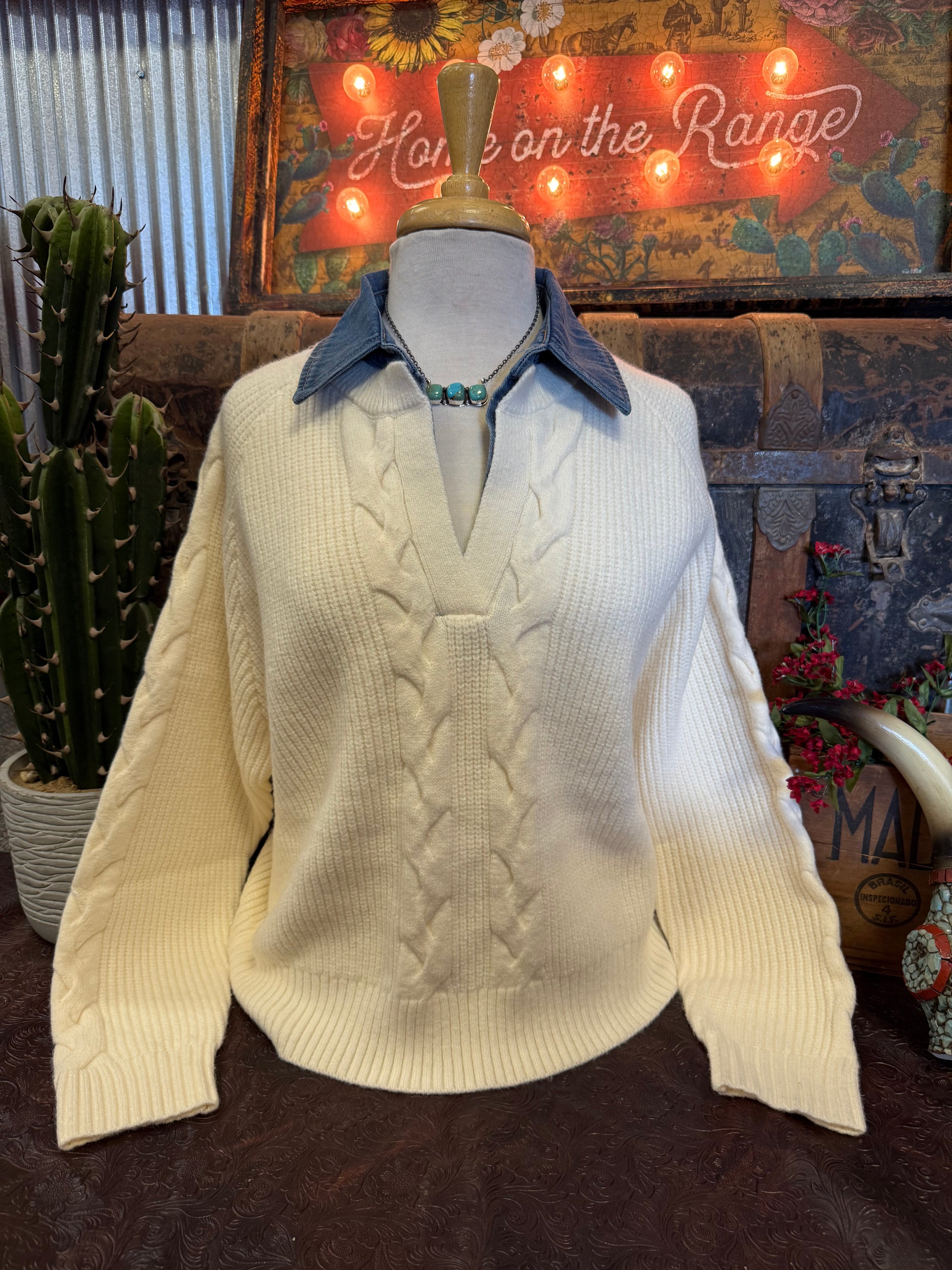 SS Cream Vneck Sweater