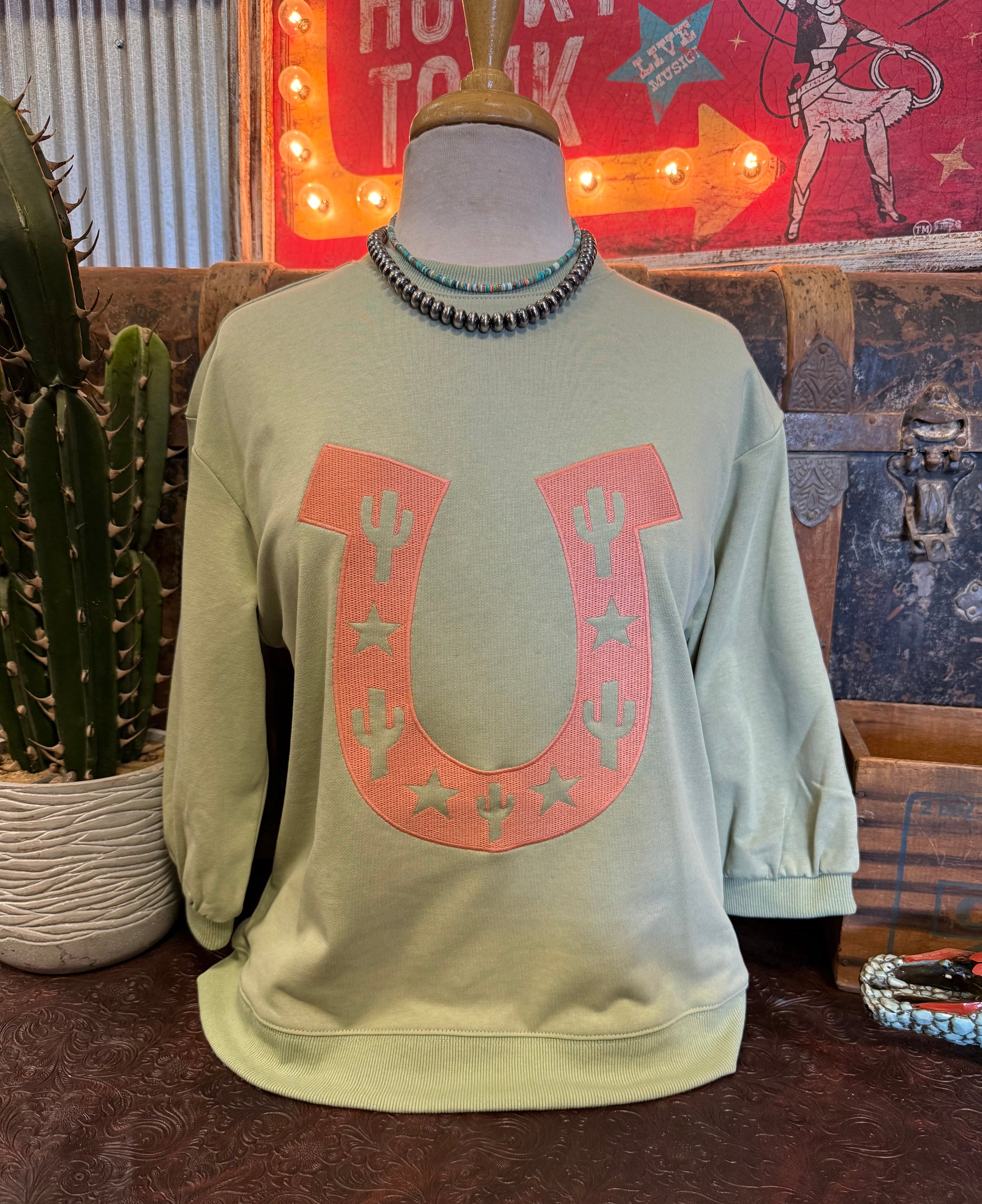JD Sage Horseshoe Top