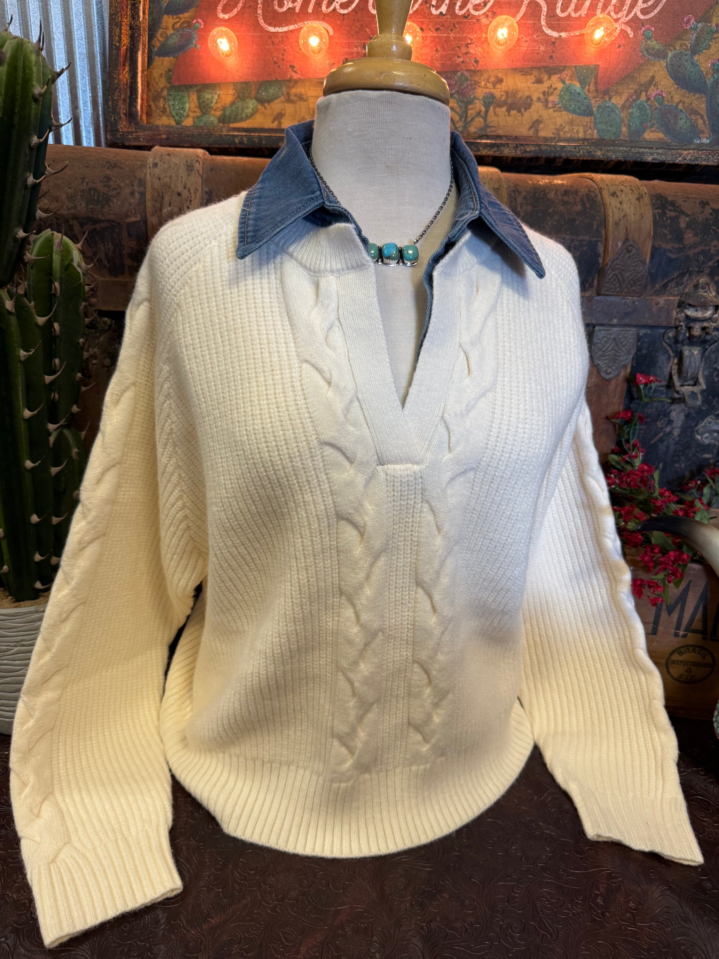 SS Cream Vneck Sweater