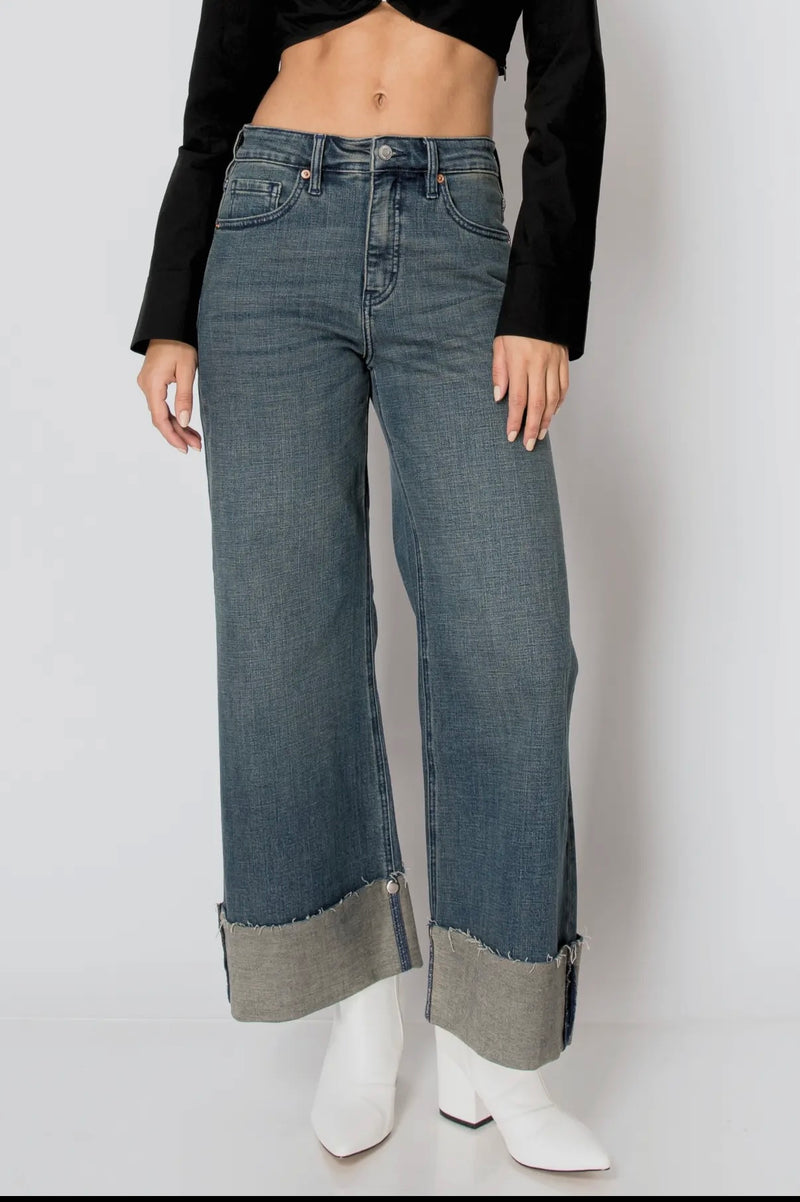 AV Wide Cuff Jean