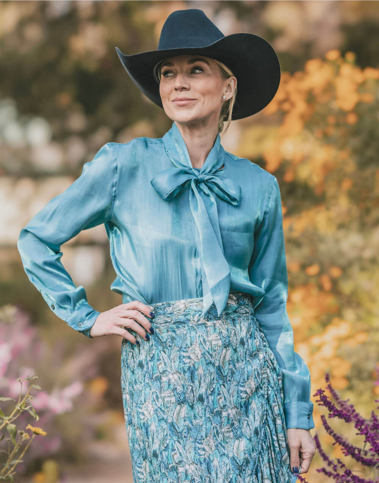 LR Belle Bow Glacier Pearl Snap