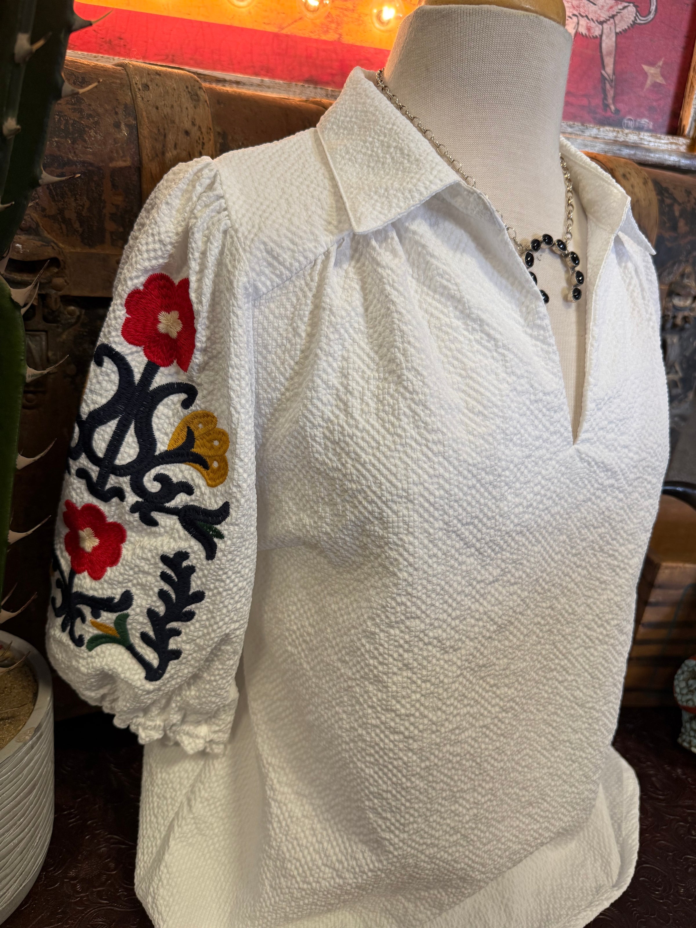 UM White Floral Sleeve