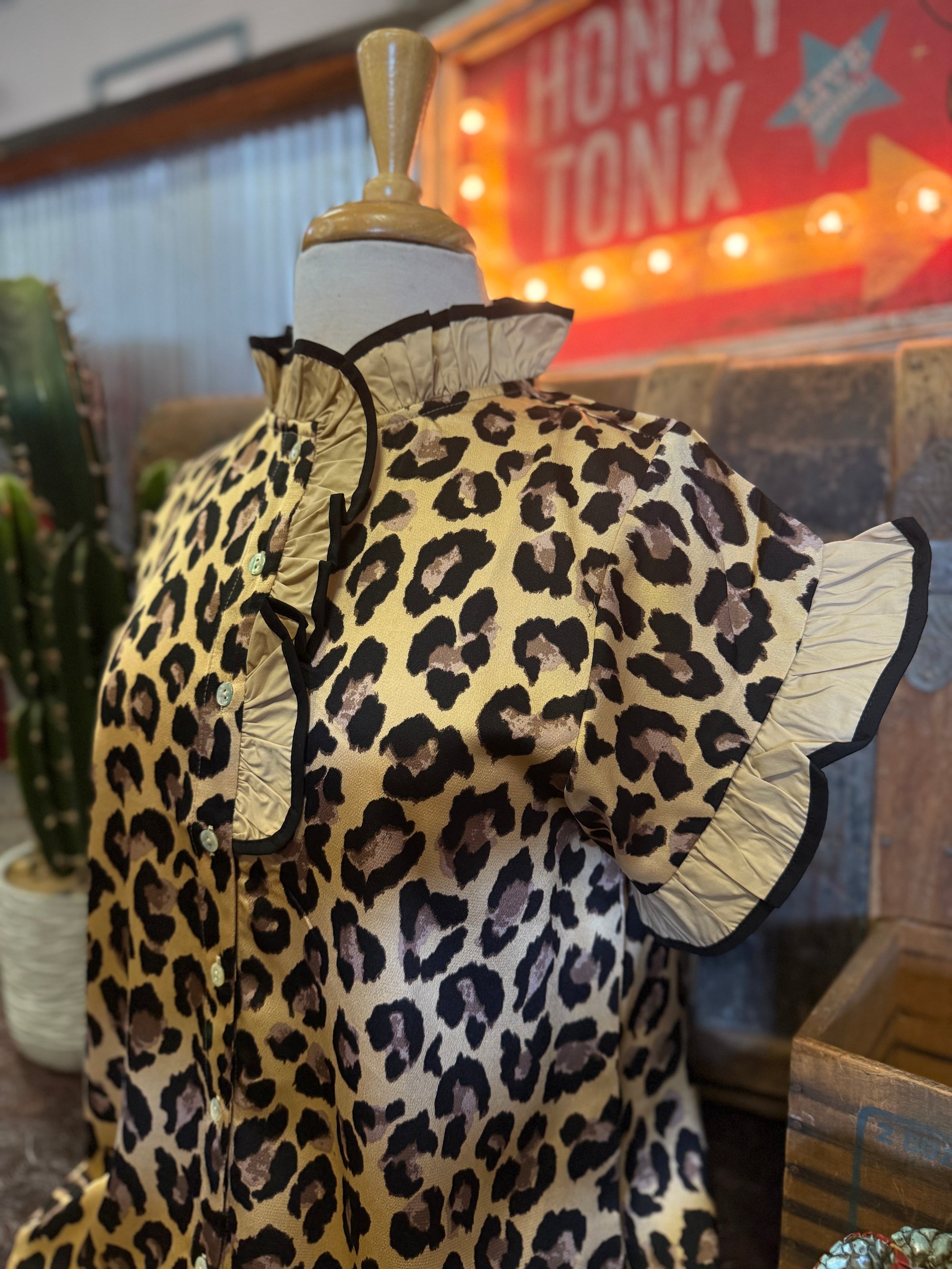 JD Leopard Ruffled Sleeveless