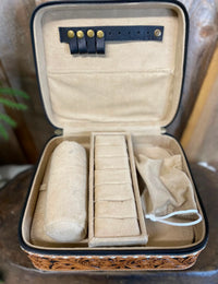 WL Black Boot Stitch and Leather Jewelry Case