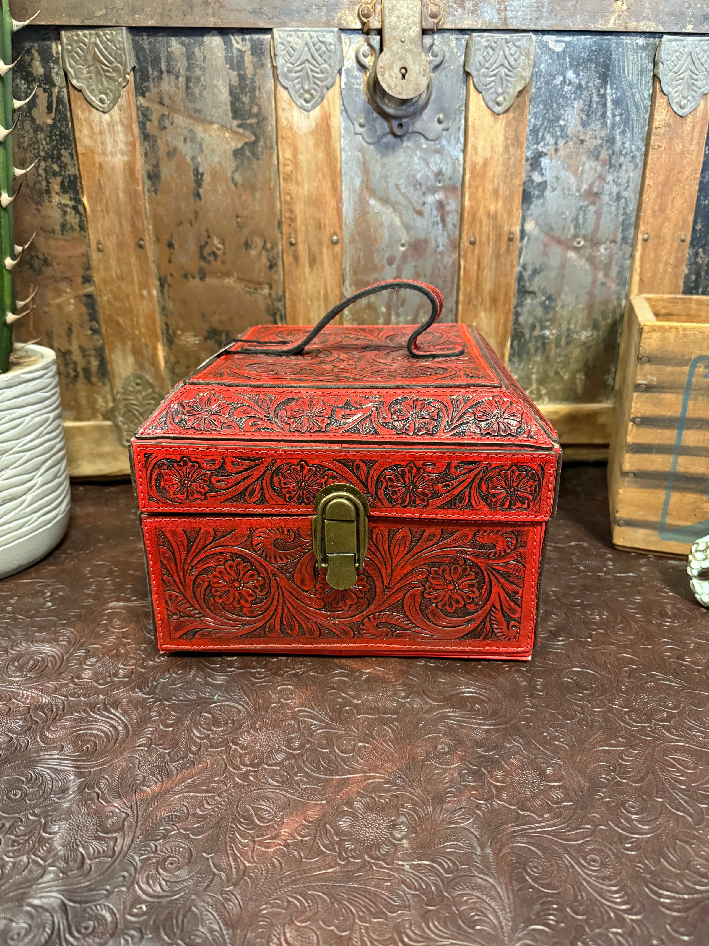 WL Red Large Jewelry Case