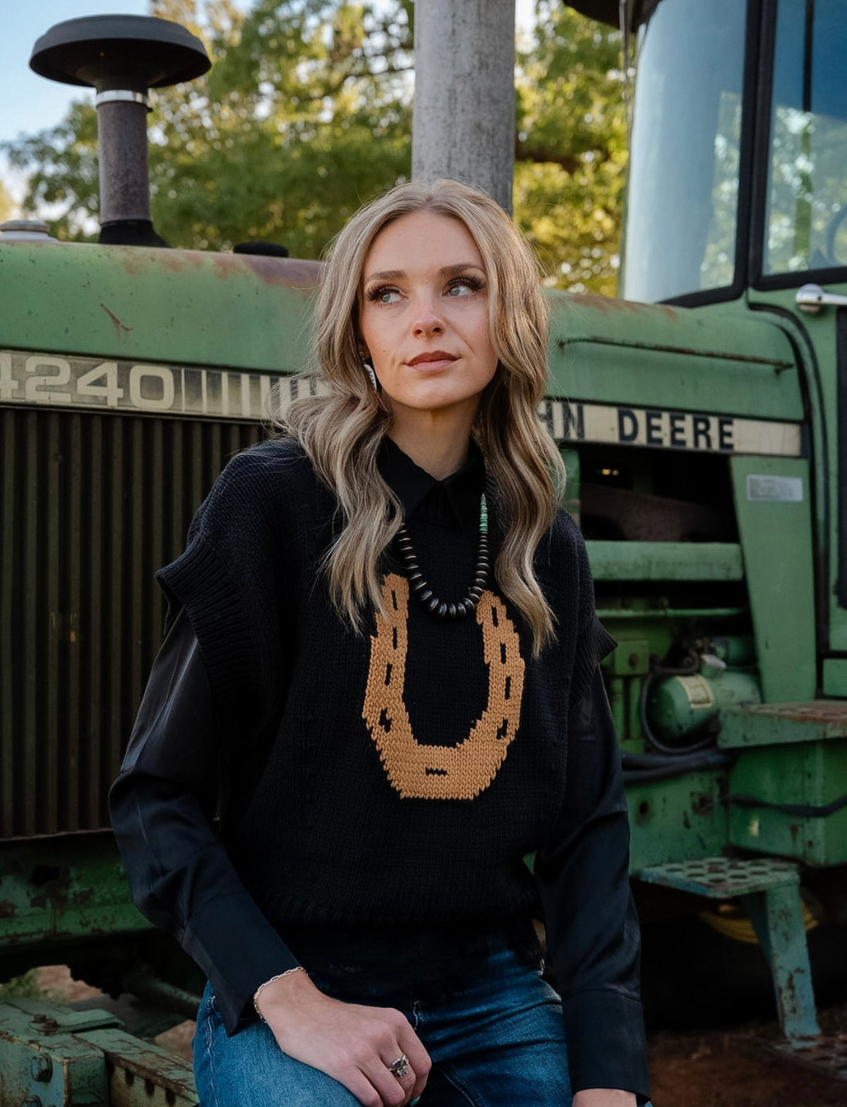 SD Black Horseshoe Sweater Vest