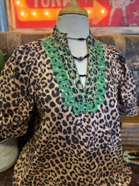 EN Leopard With Green Top