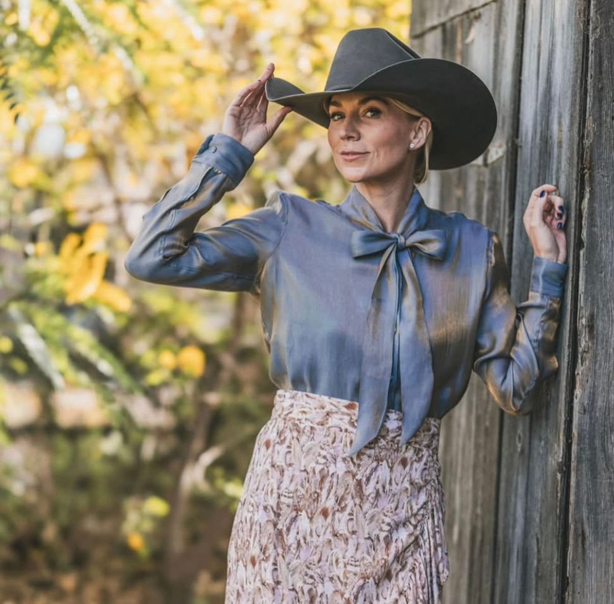 LR Belle Bow Stardust Pearl Snap