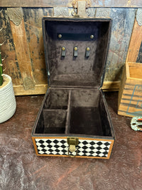 WL Black Checkered Jewelry Case