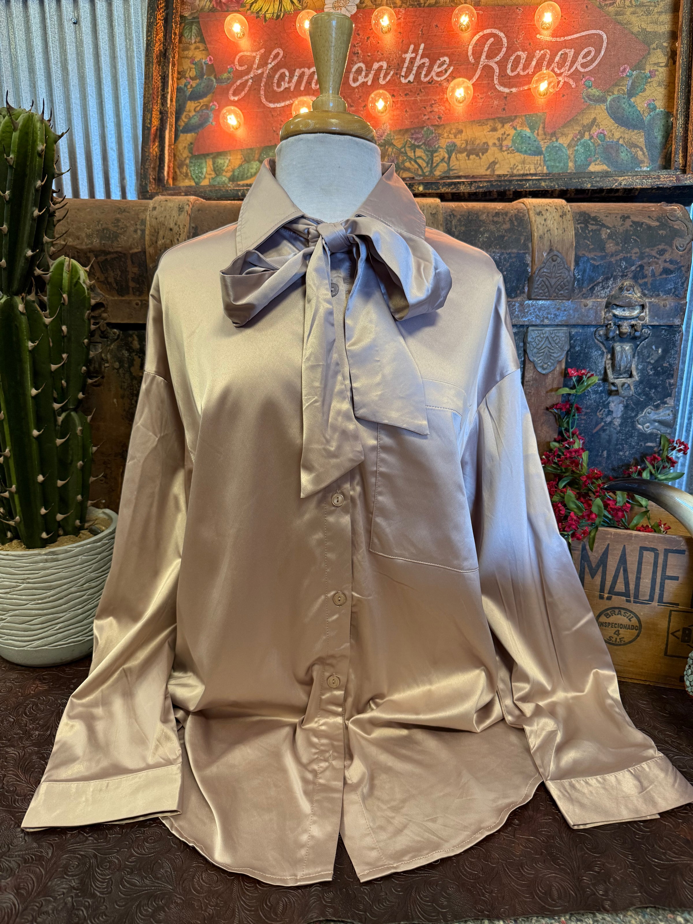 LS Champagne Tie BU