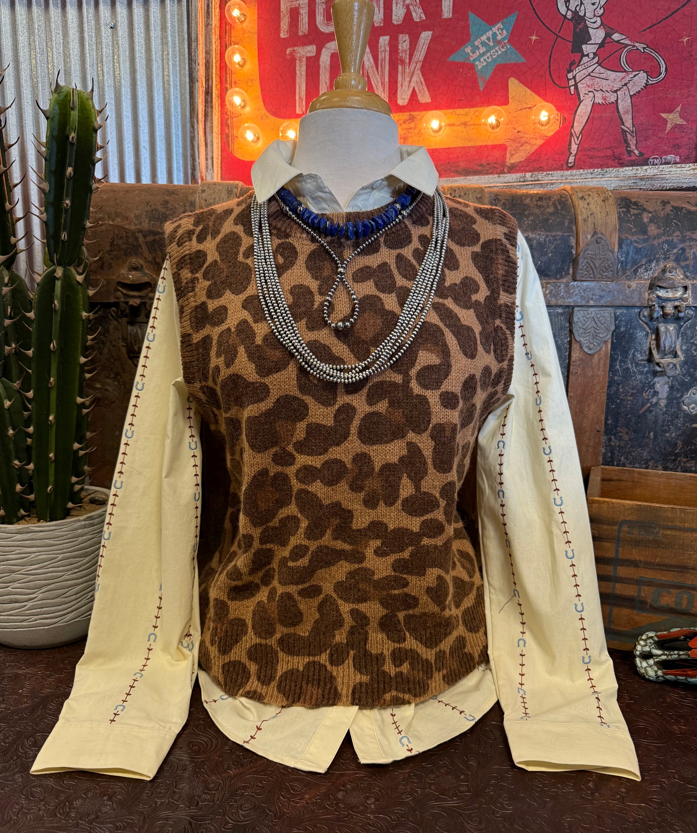 SD Leopard Sweater Vest