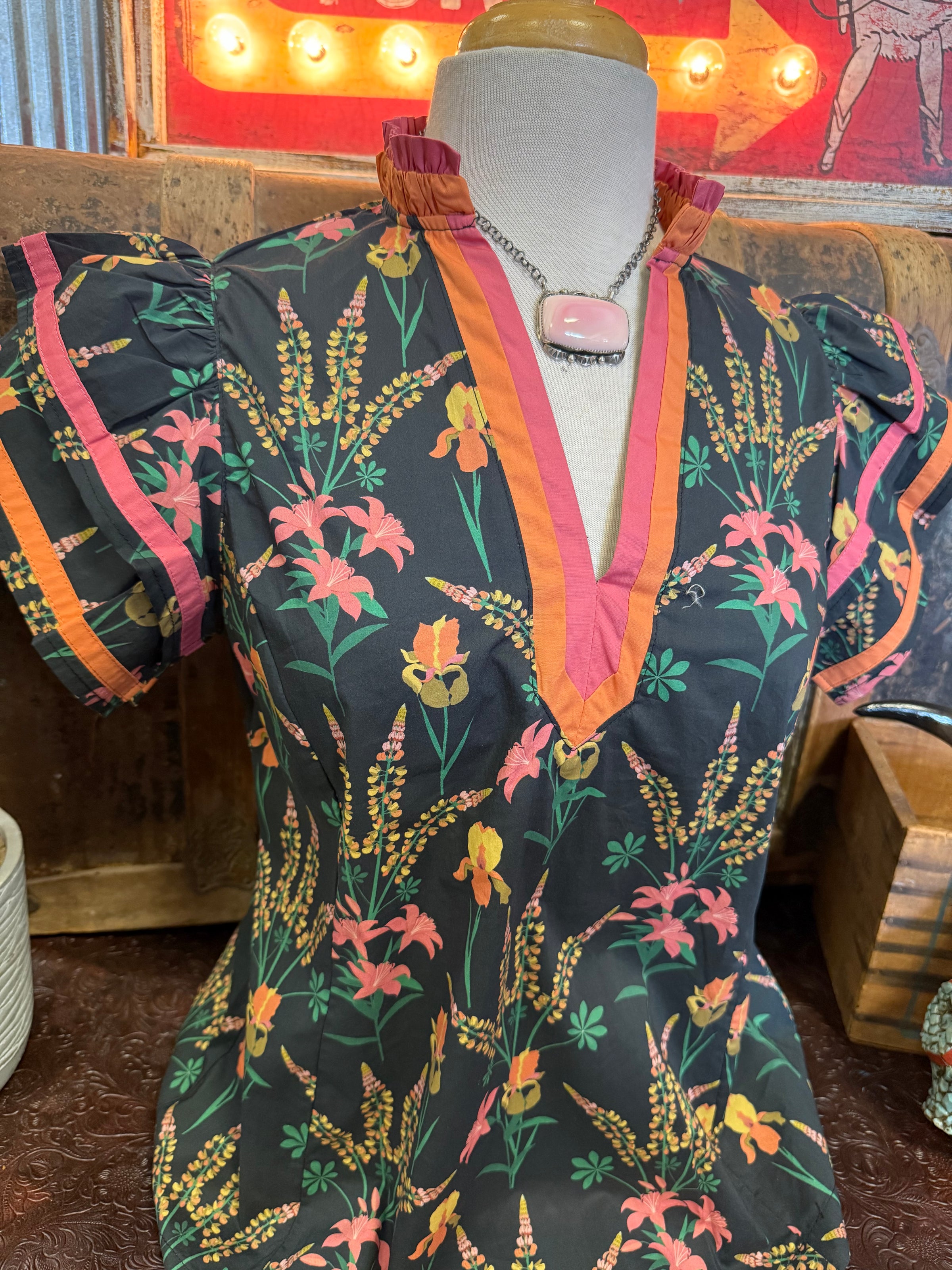 UM Black Pink Floral Cap Sleeve