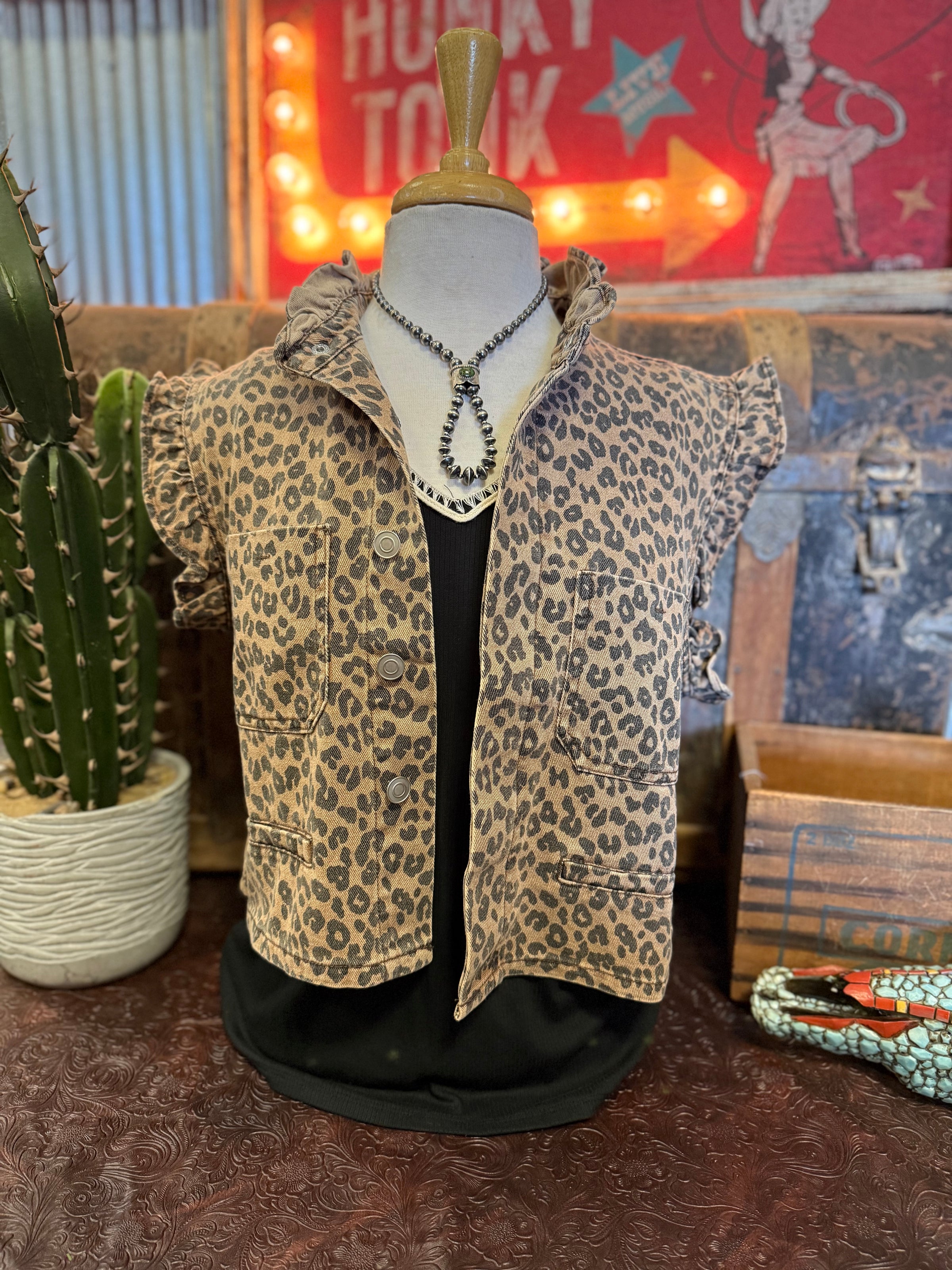 NB Leopard Sleeveless Jacket