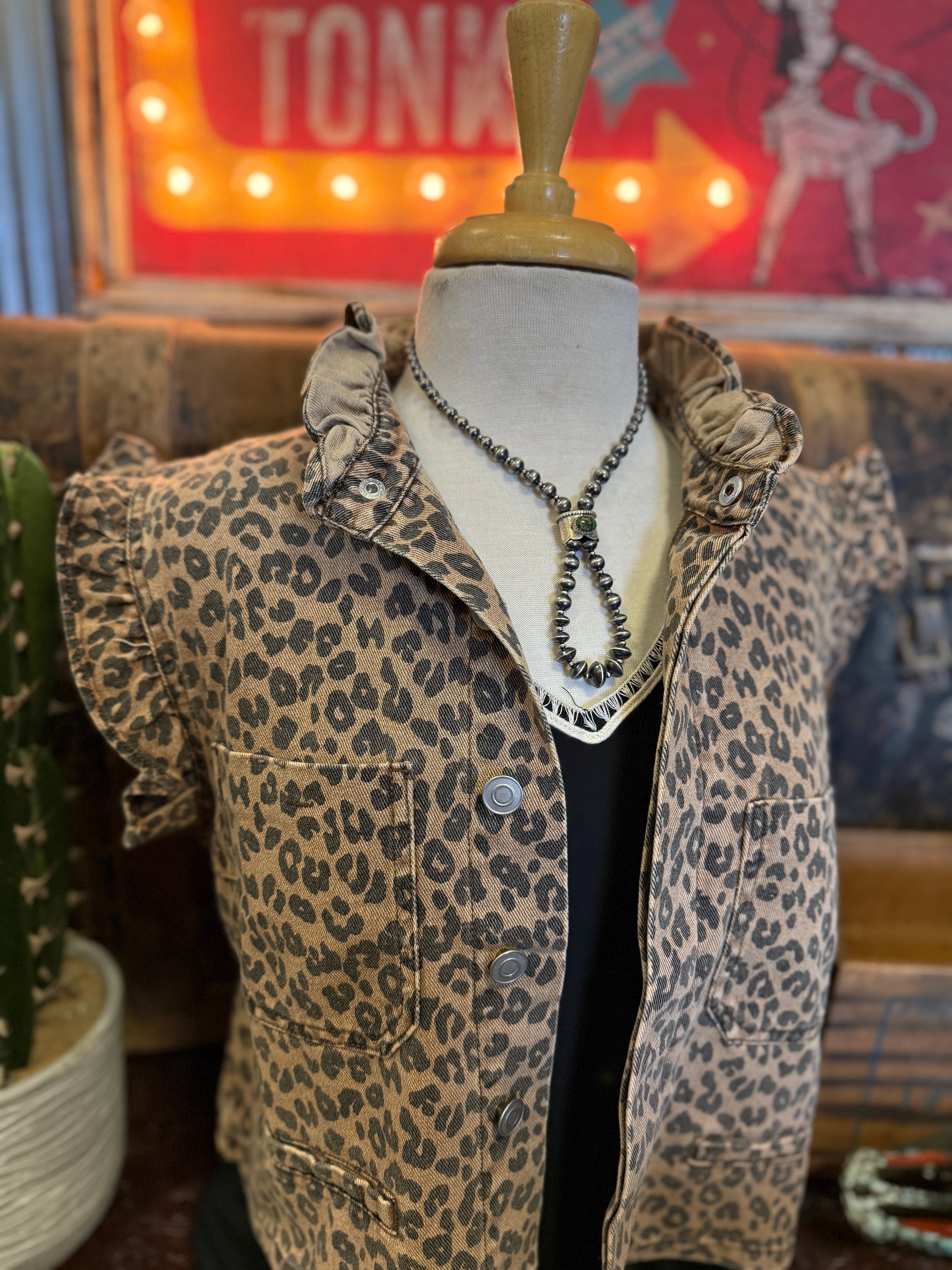 NB Leopard Sleeveless Jacket