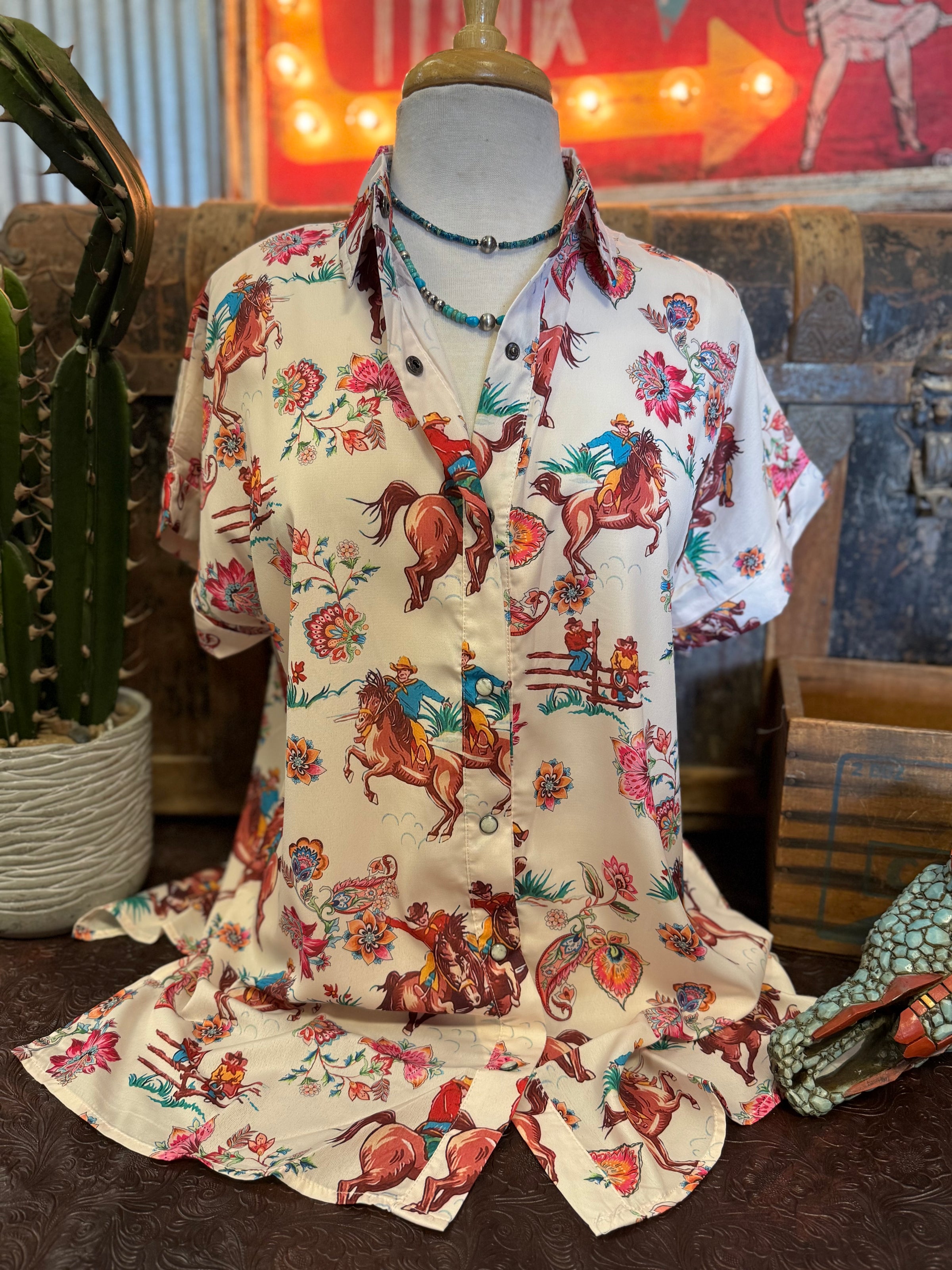 FX White Western Floral BU