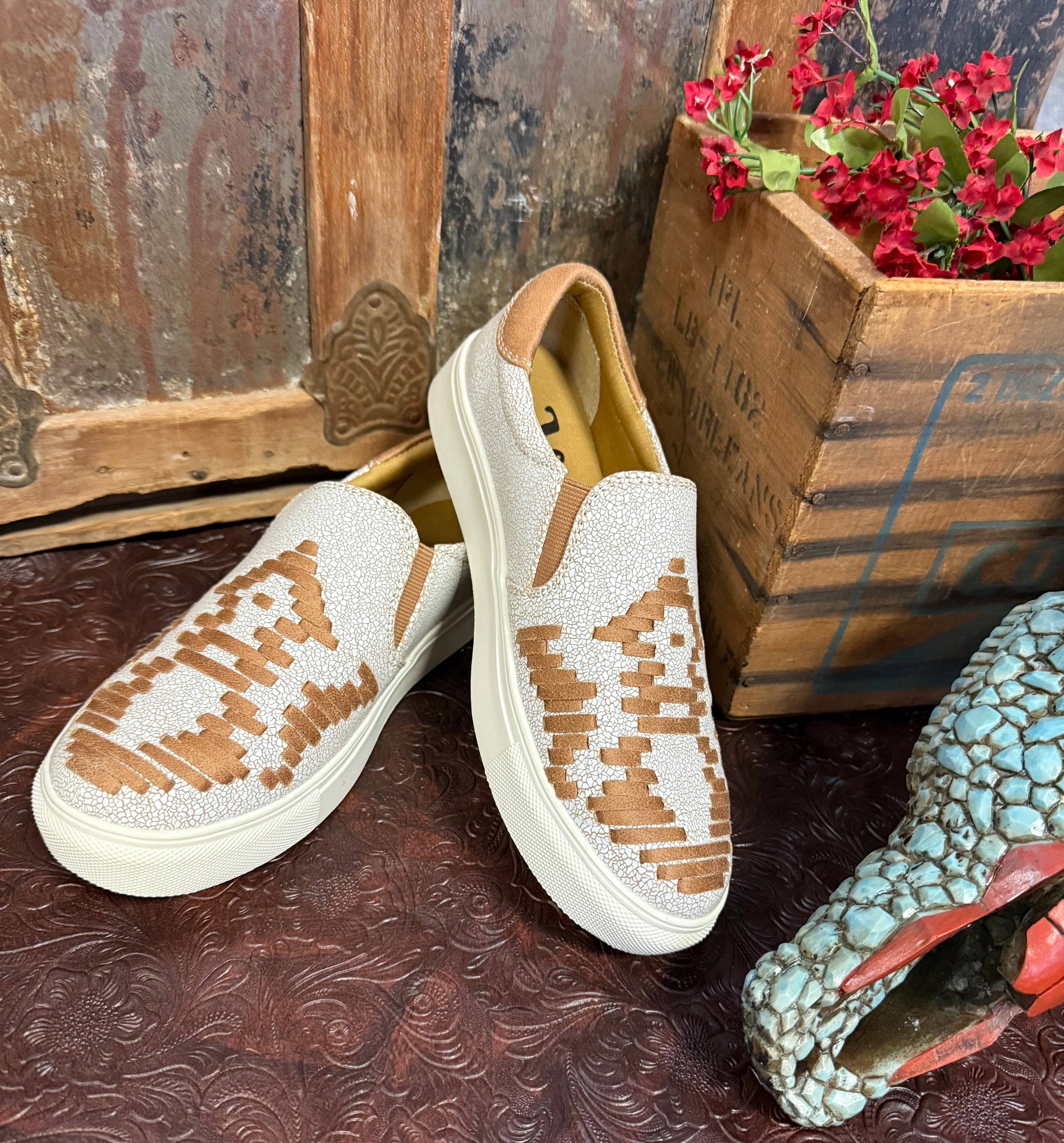 VJ Marian Tan and Cream Shoe