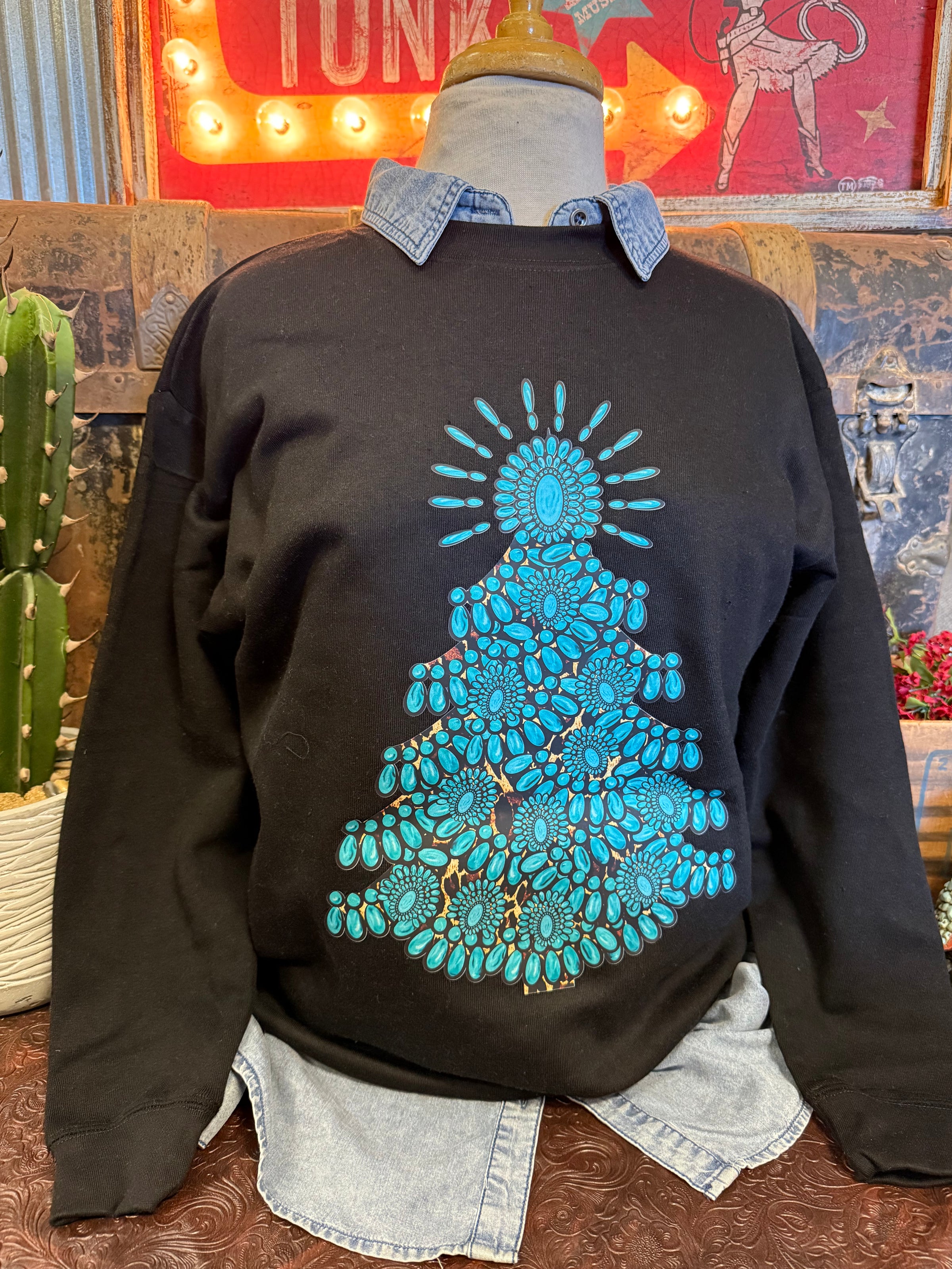 LB Leopard Christmas Tree