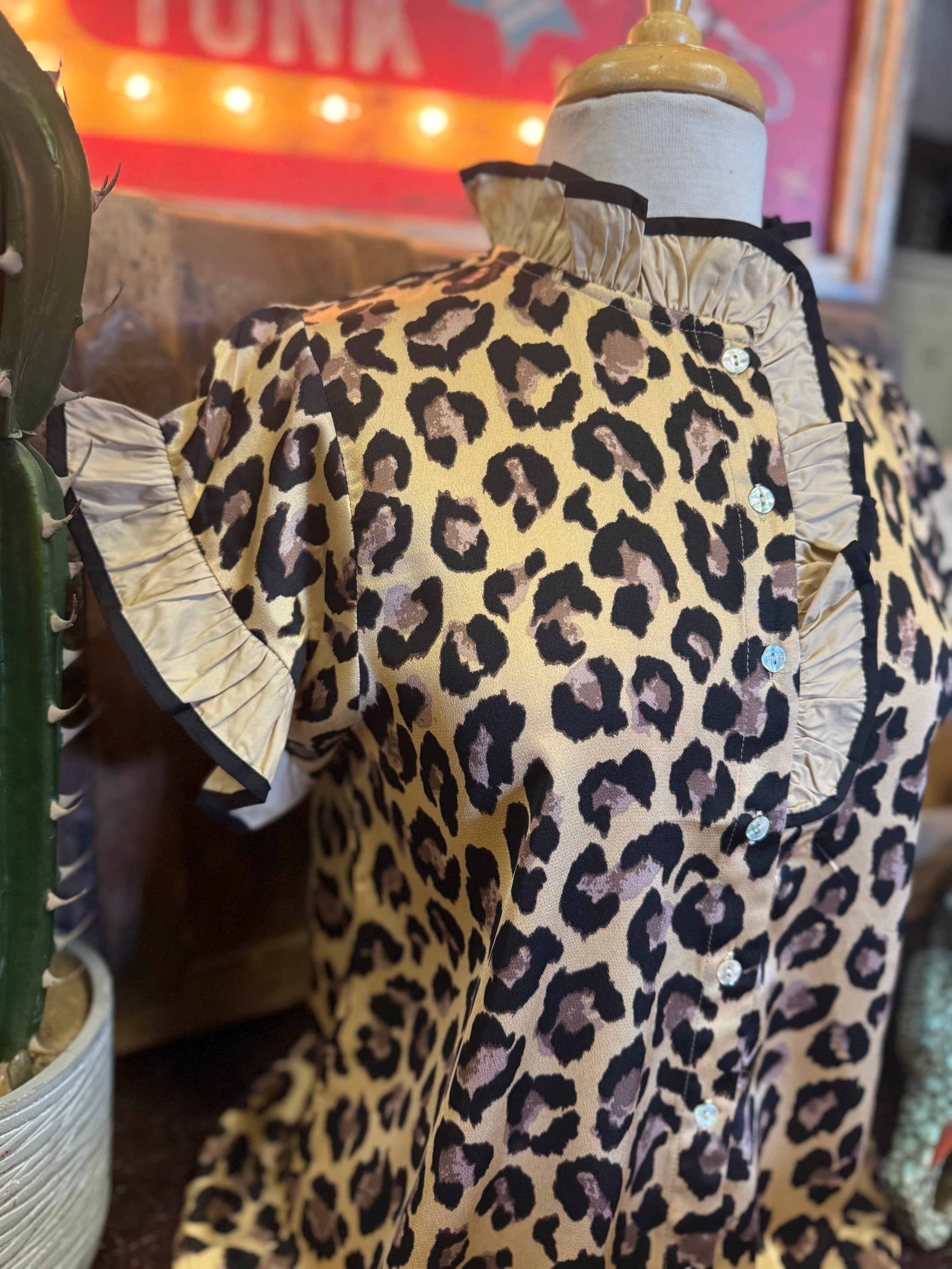 JD Leopard Ruffled Sleeveless