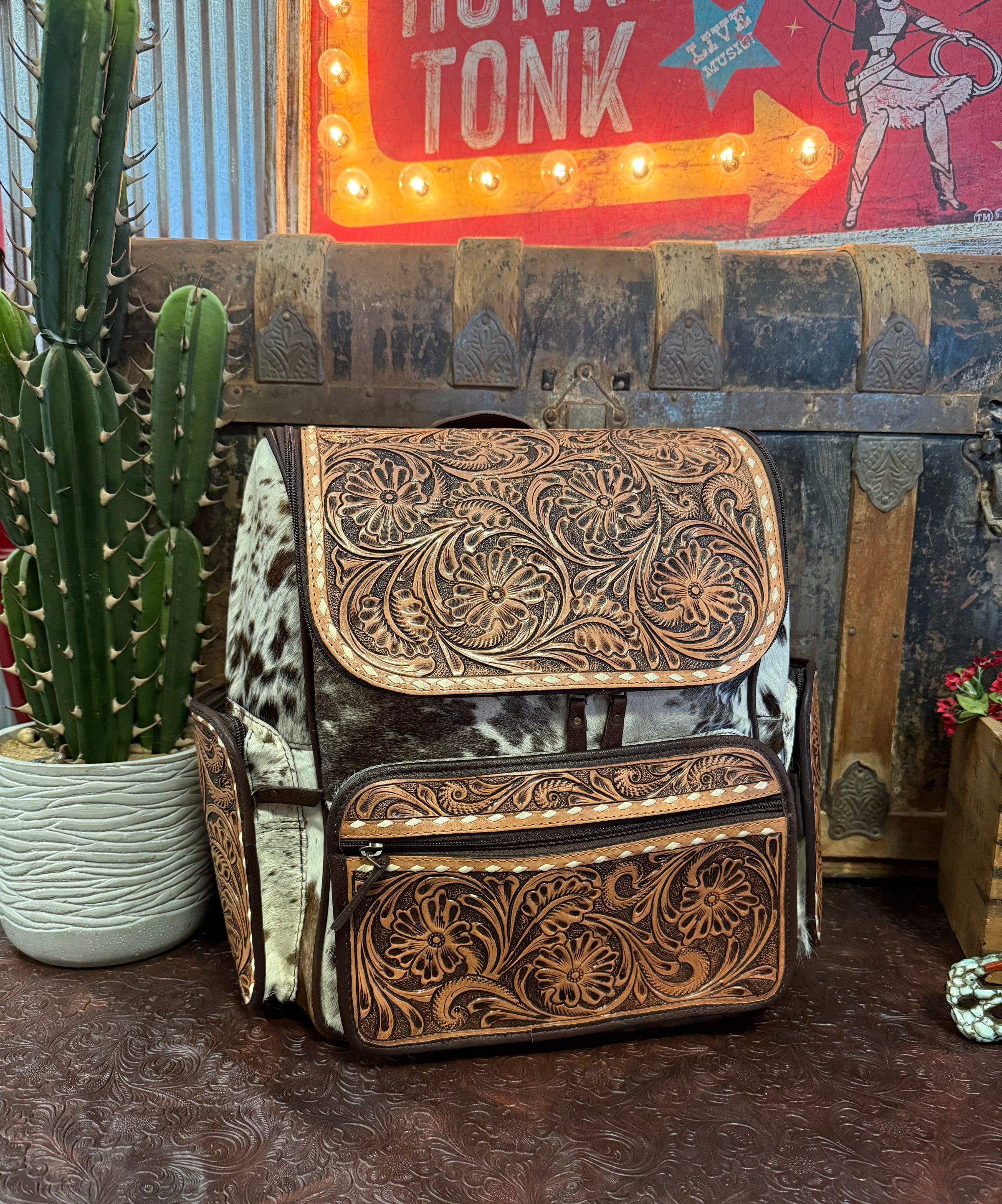 WL Cowhide/Tooled Backpack