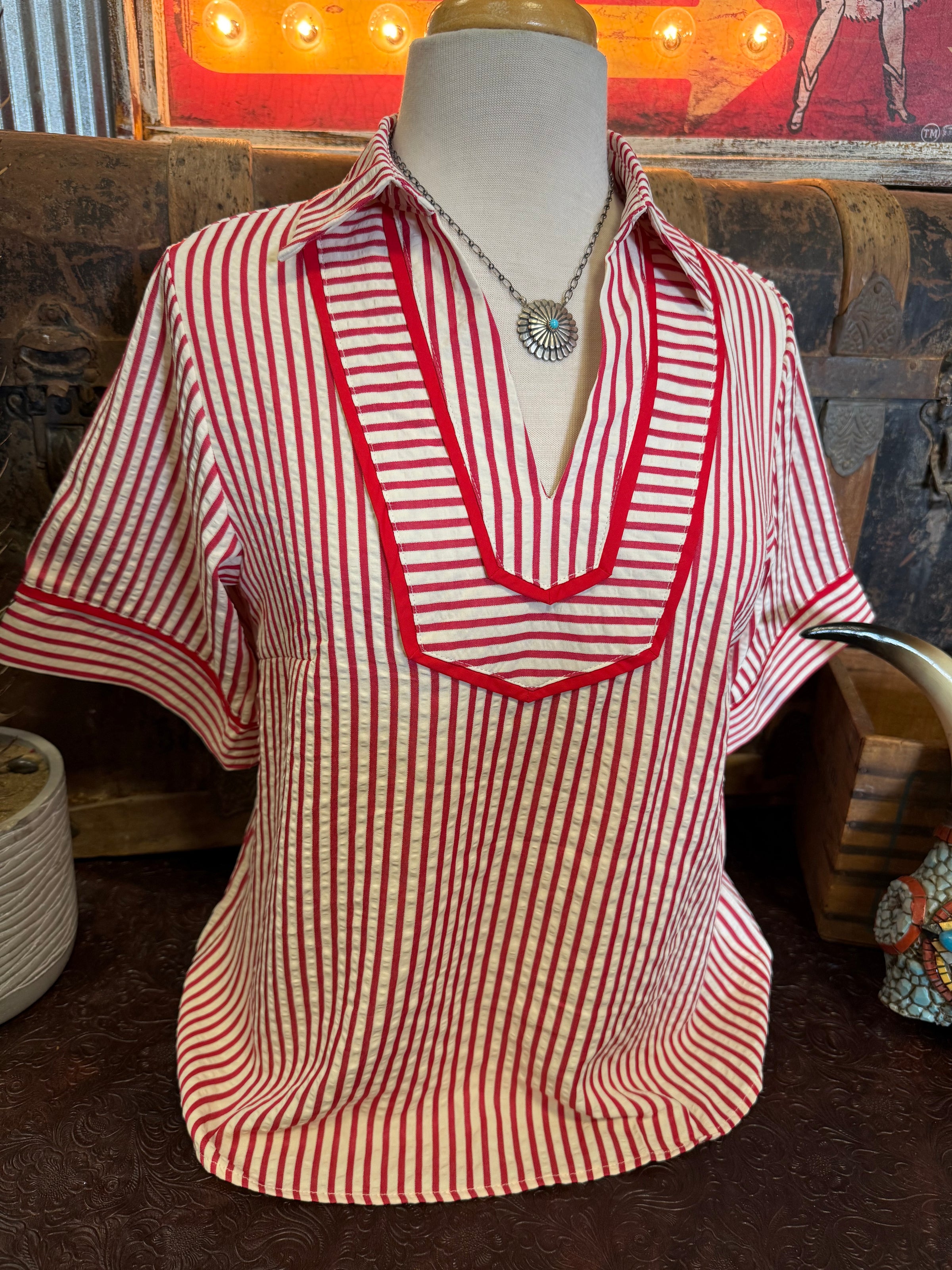 SS Red Stripe Vneck SS