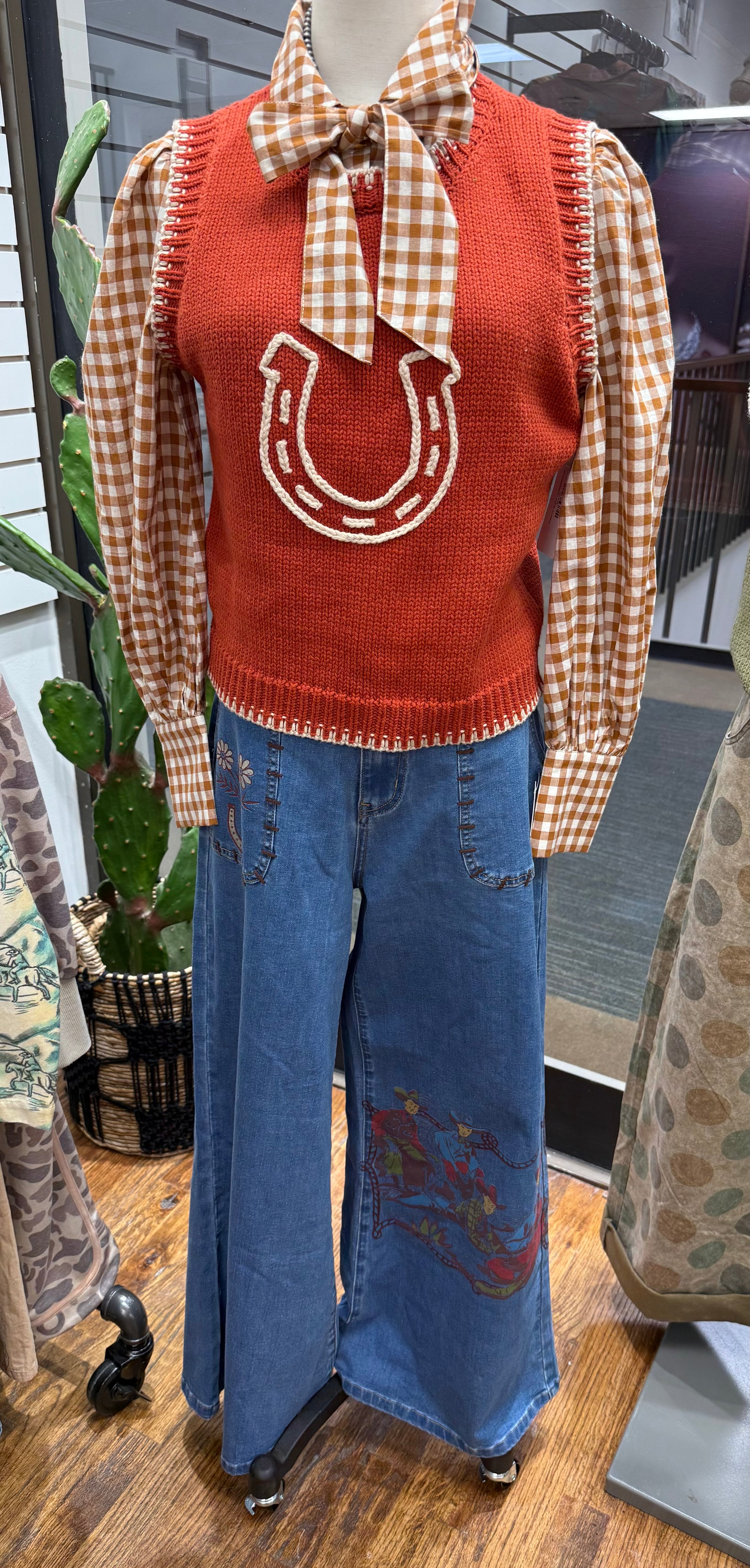TH Rust Horseshoe Vest