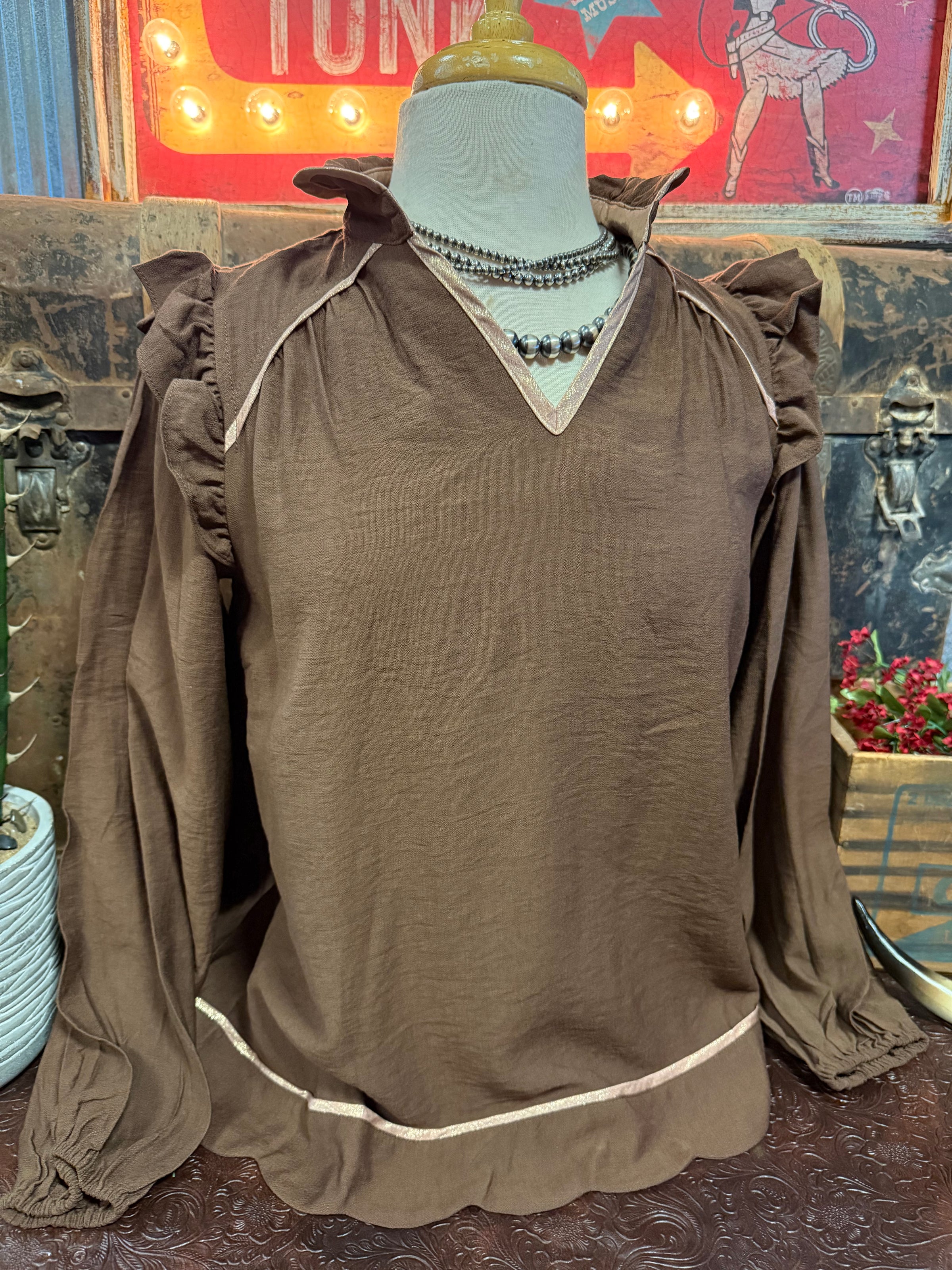UM Brown Ruffle LS