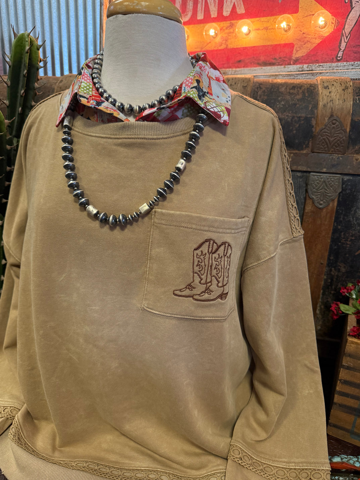 EE Boot Sweatshirt