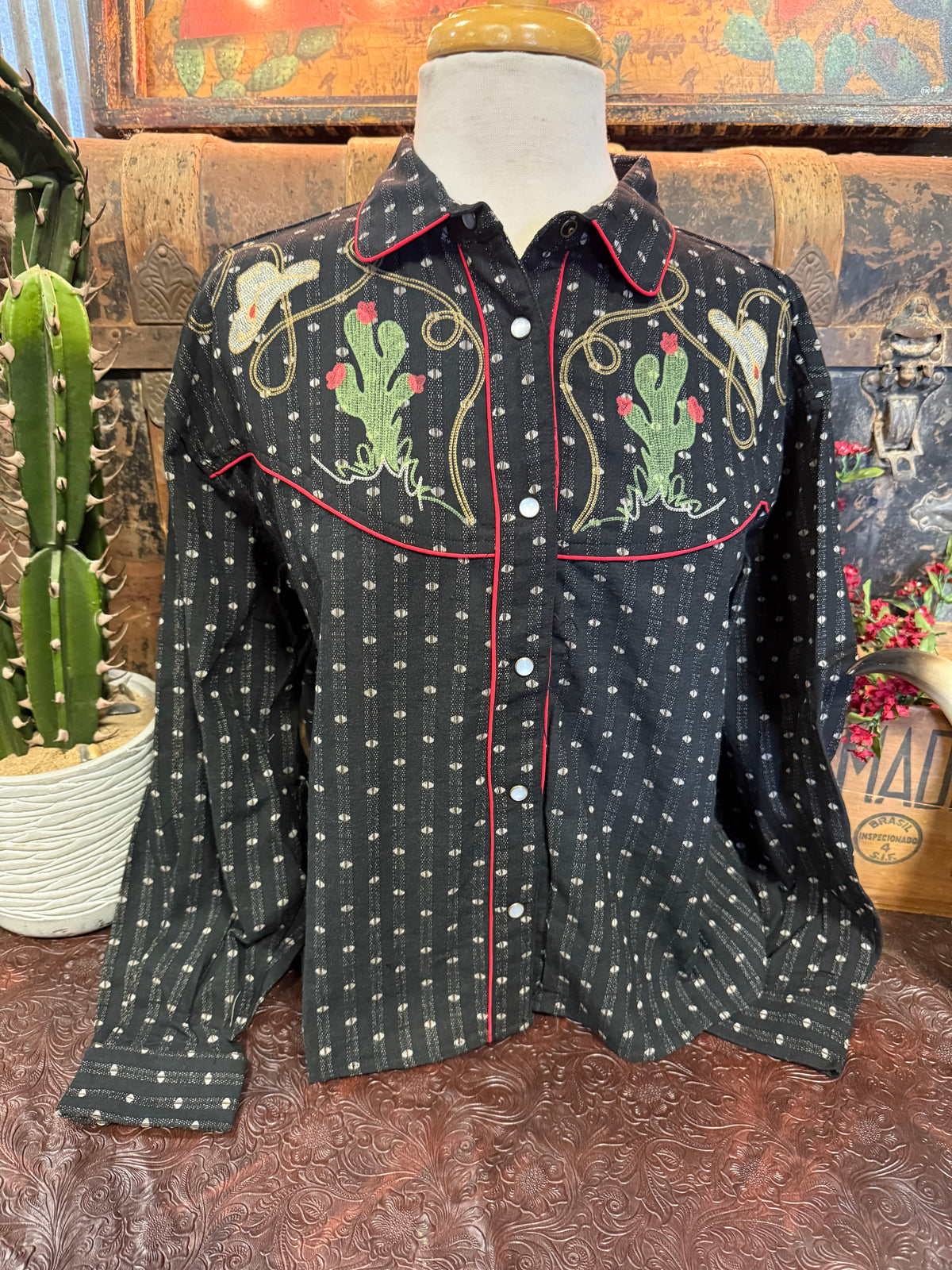 EE Black Western BU